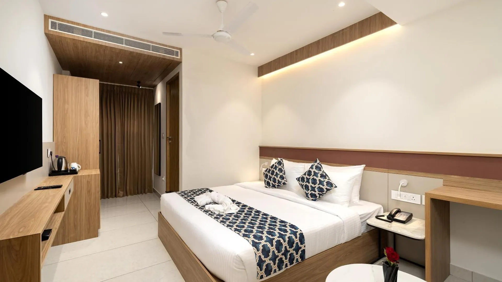 Nexstay Time Square Kozhikode Hotel